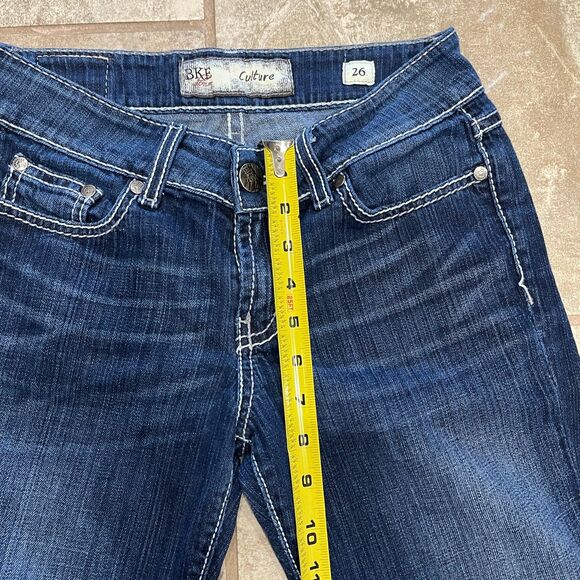 BKE Culture Cropped Jeans with Rhinestone and Embroidered Pockets Size 26 x 25 - Picture 4 of 13